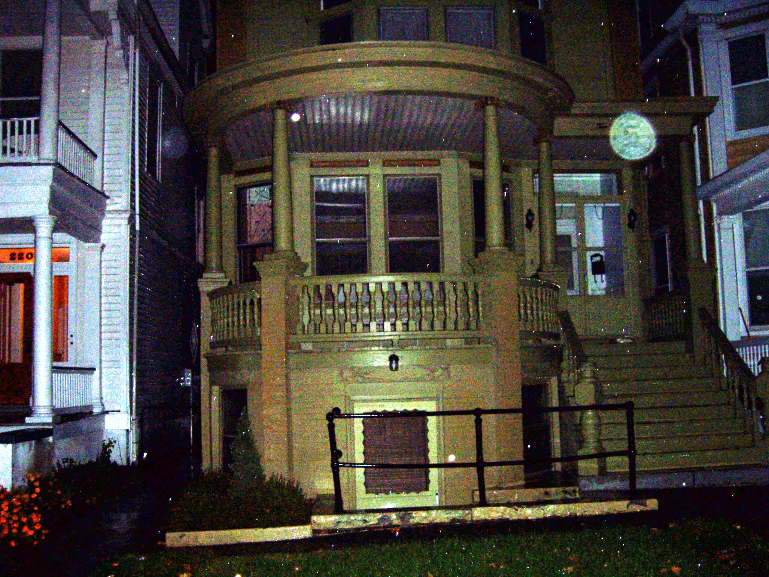 ghostwalk4.jpg